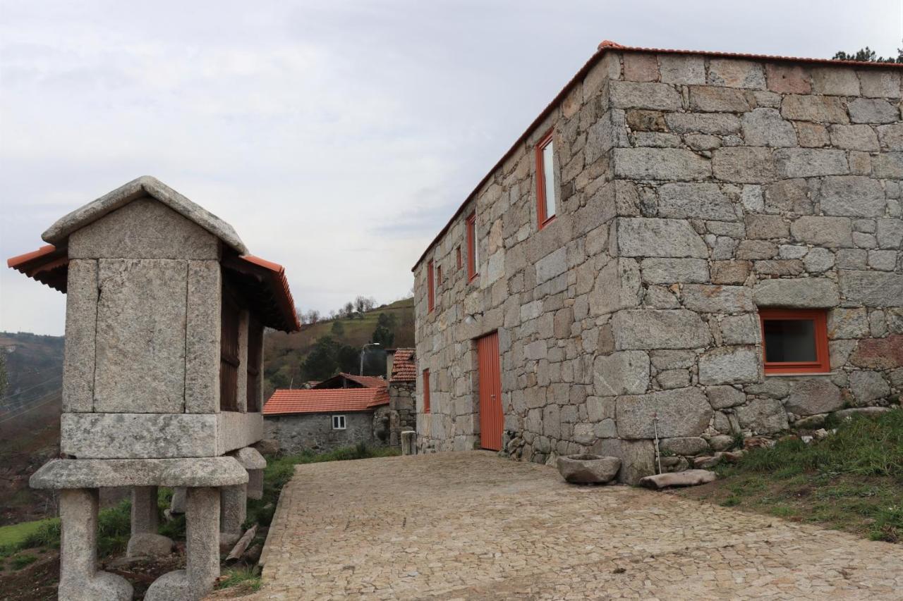 Affittacamere Quinta da Riba Má Santa Leocadia Esterno foto